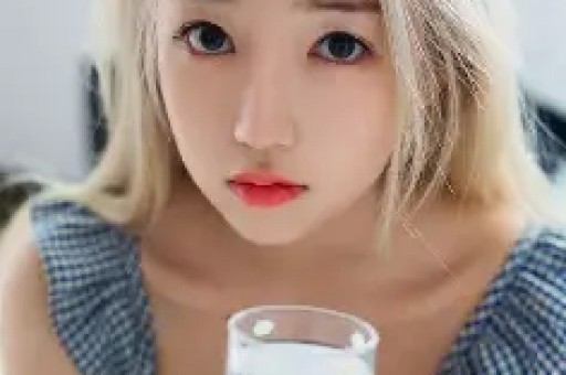 电梯门女主又爆猛料！而后她账号被封了……