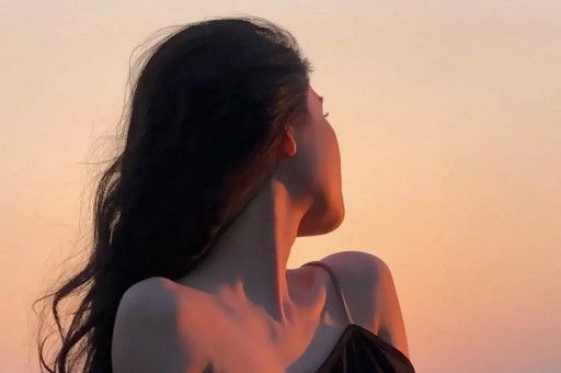 曾自称“覃海洋未婚妻”网红被指诈骗或达数亿警方回应
