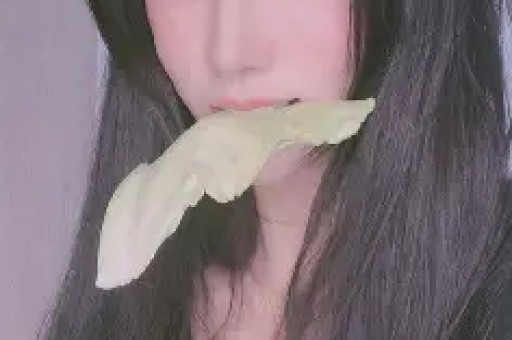 最近抖音火爆的网红被扒黑历史小编觉得抖音还是需要些正能量的东西