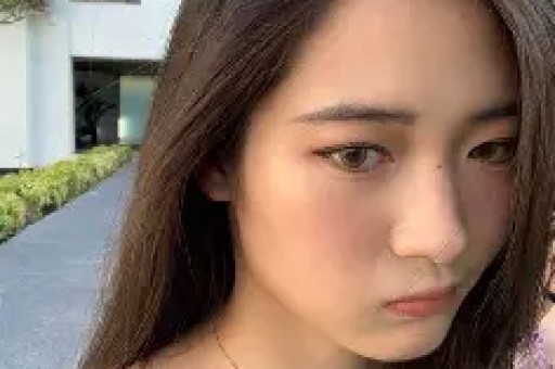狗仔爆娱圈恋情大瓜关晓彤突遭牵连与王安宇恋爱传闻早有真相