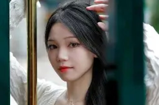 网红“迅猛龙特蕾莎”会员直播引热议因操作失误公开回应真相！